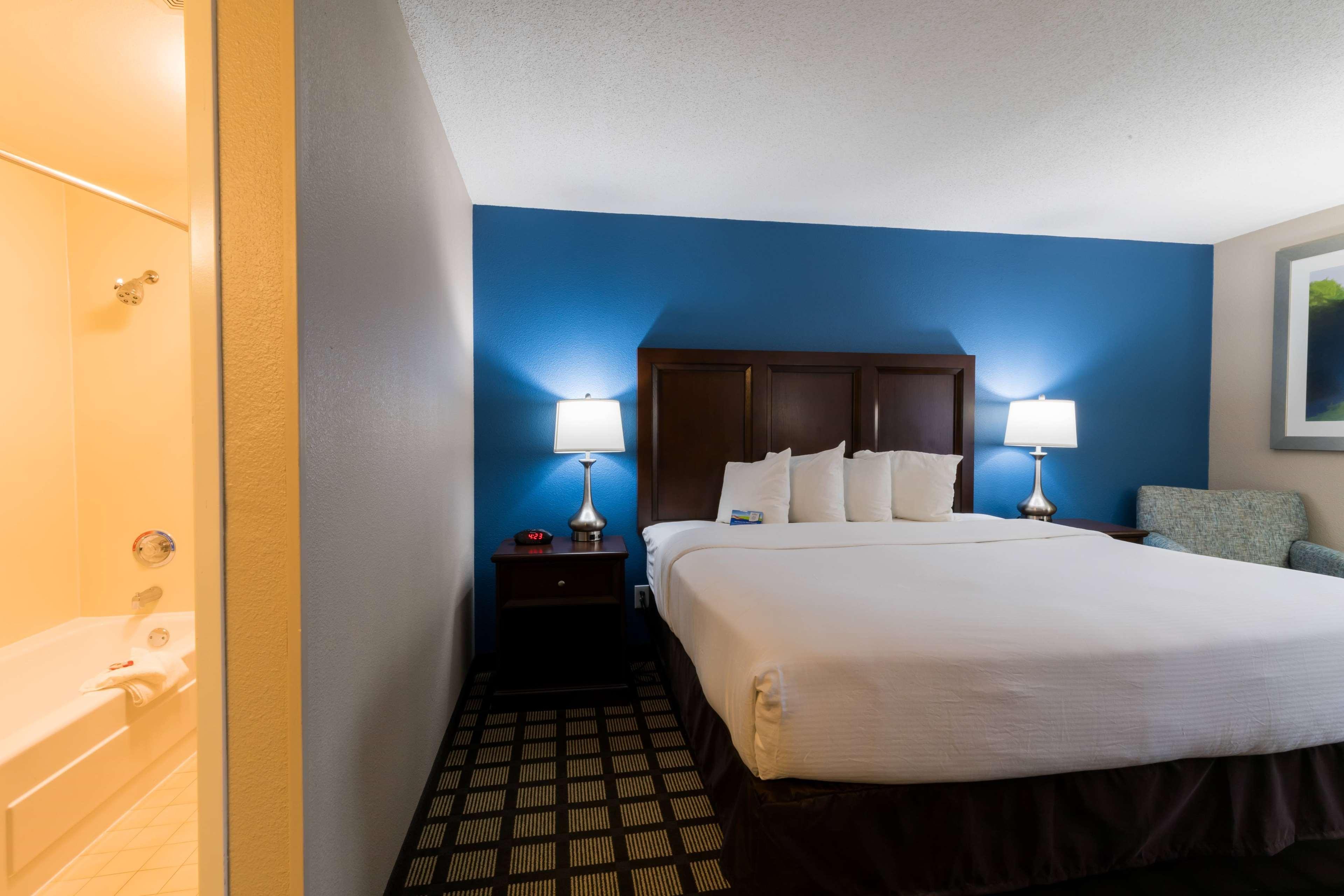 Baymont By Wyndham Detroit Airport/Romulus Otel Dış mekan fotoğraf