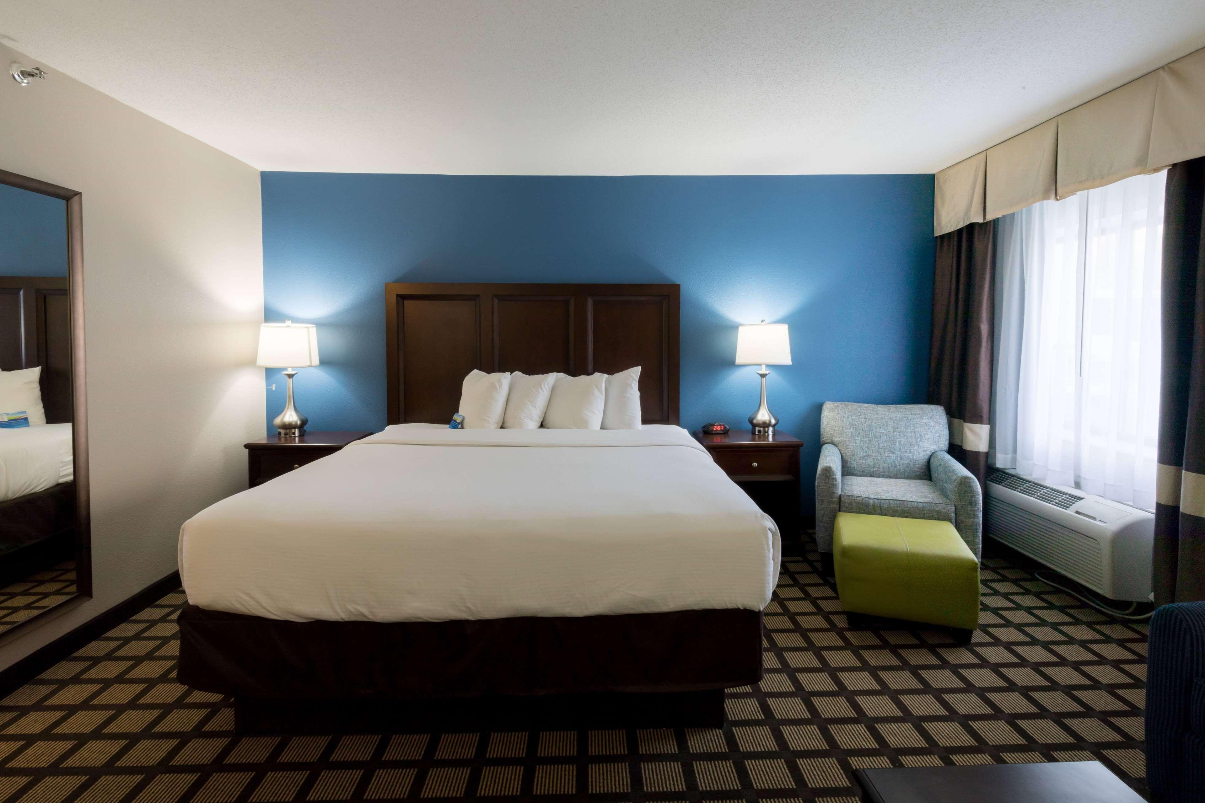 Baymont By Wyndham Detroit Airport/Romulus Otel Dış mekan fotoğraf